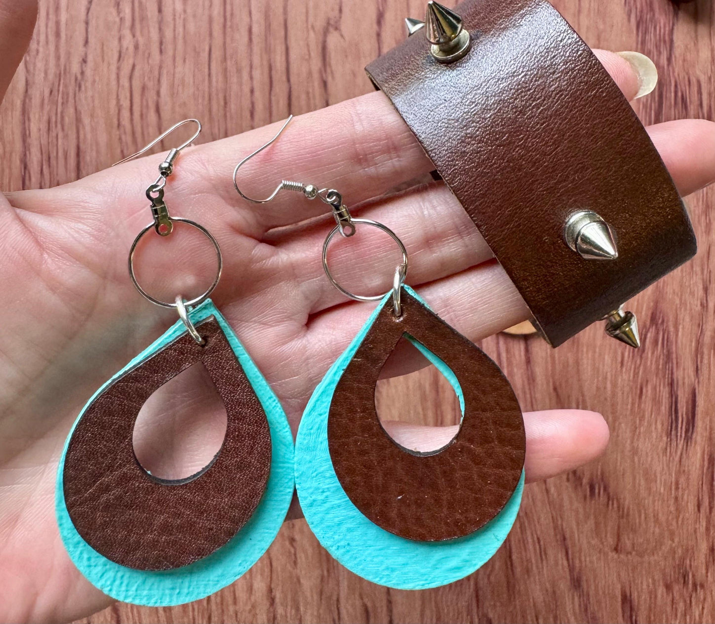 Handcrafted Leather Teardrop Earrings: Brown & Turquoise Boho Dangles