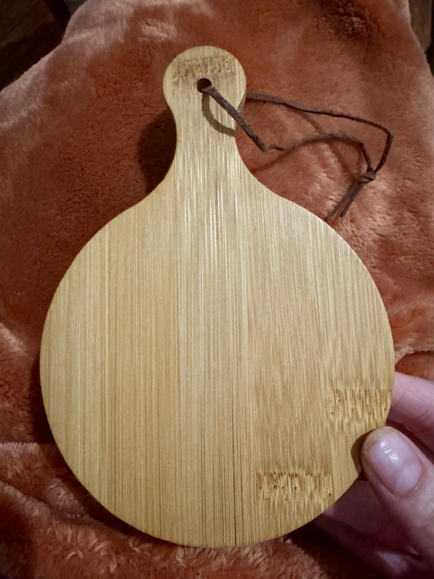 Hand-Engraved Bamboo Cutting Board: Mom's Kitchen Decor