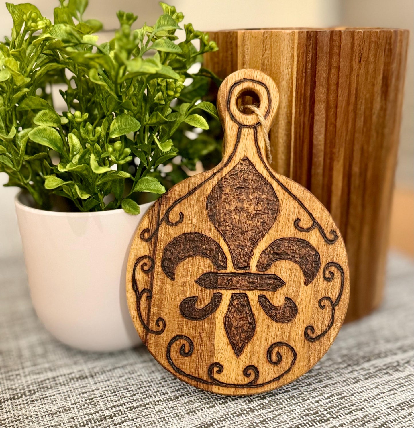 Louisiana-Inspired Mini Cutting Board: Hand-Engraved Acacia Wood Serving Tray, Handcrafted Kitchen Decor And Gifts!