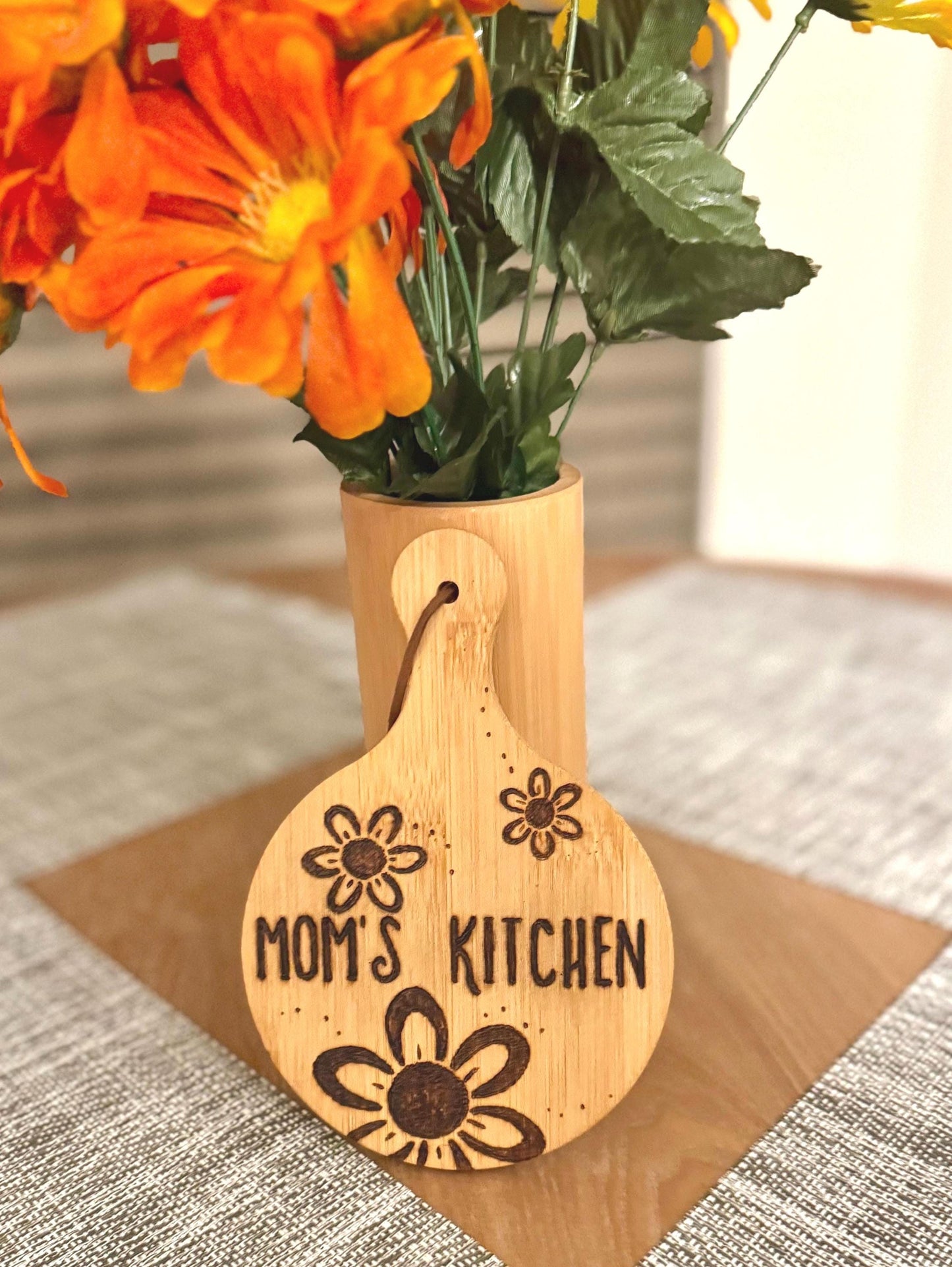 Hand-Engraved Bamboo Cutting Board: Mom's Kitchen Decor