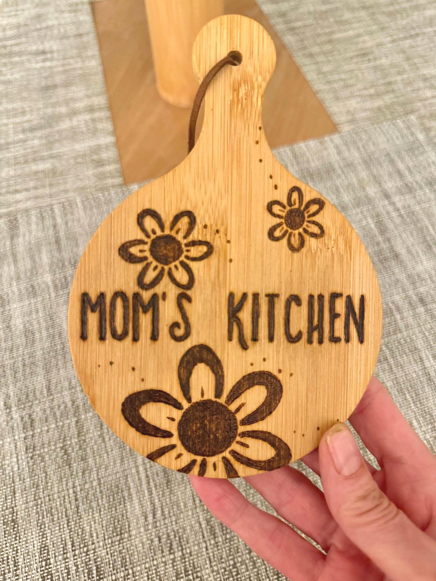 Hand-Engraved Bamboo Cutting Board: Mom's Kitchen Decor