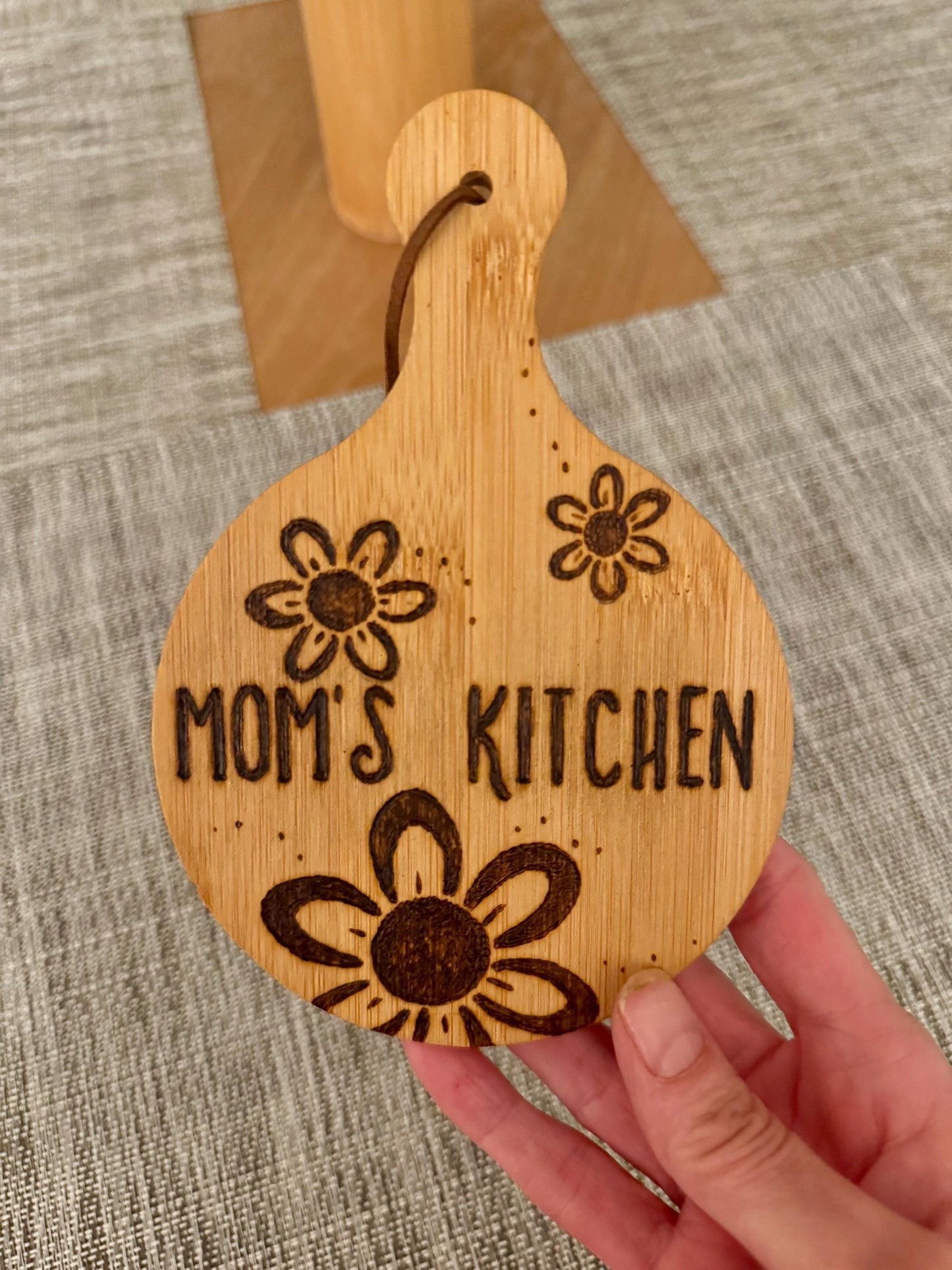 Hand-Engraved Bamboo Cutting Board: Mom's Kitchen Decor